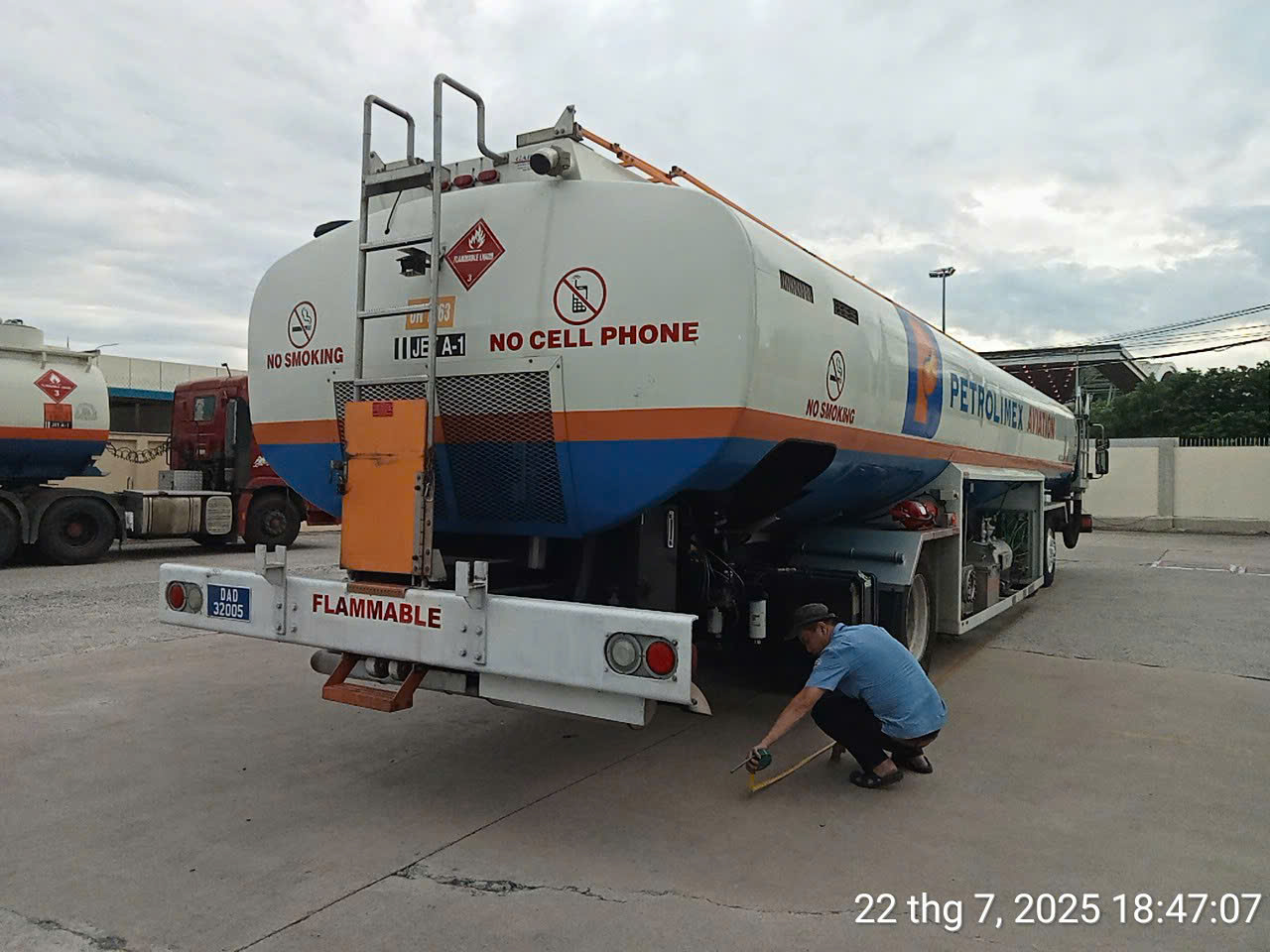 Dự án sân bay 11